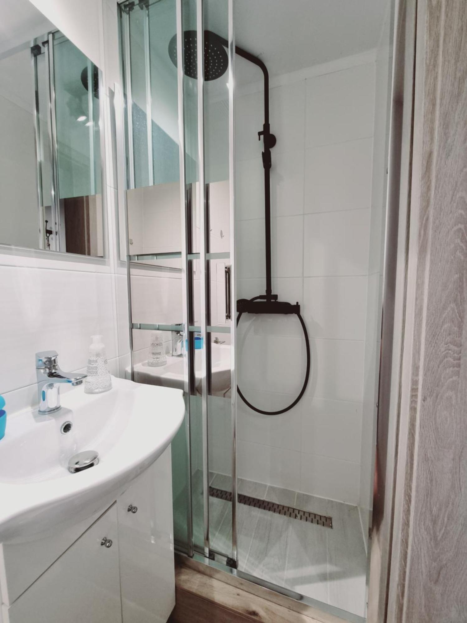 Apartament Paula 옐레니아구라 외부 사진